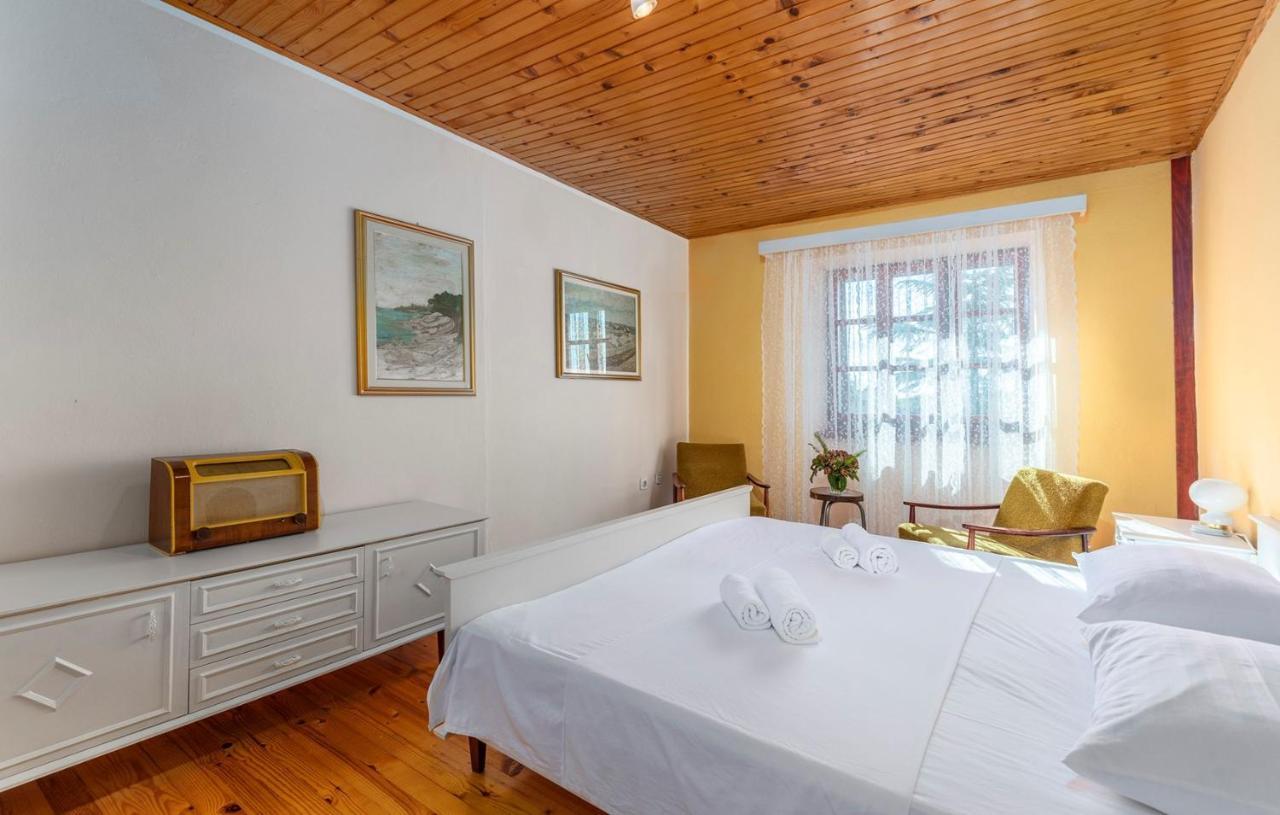 House Peresiji Hotel Room photo